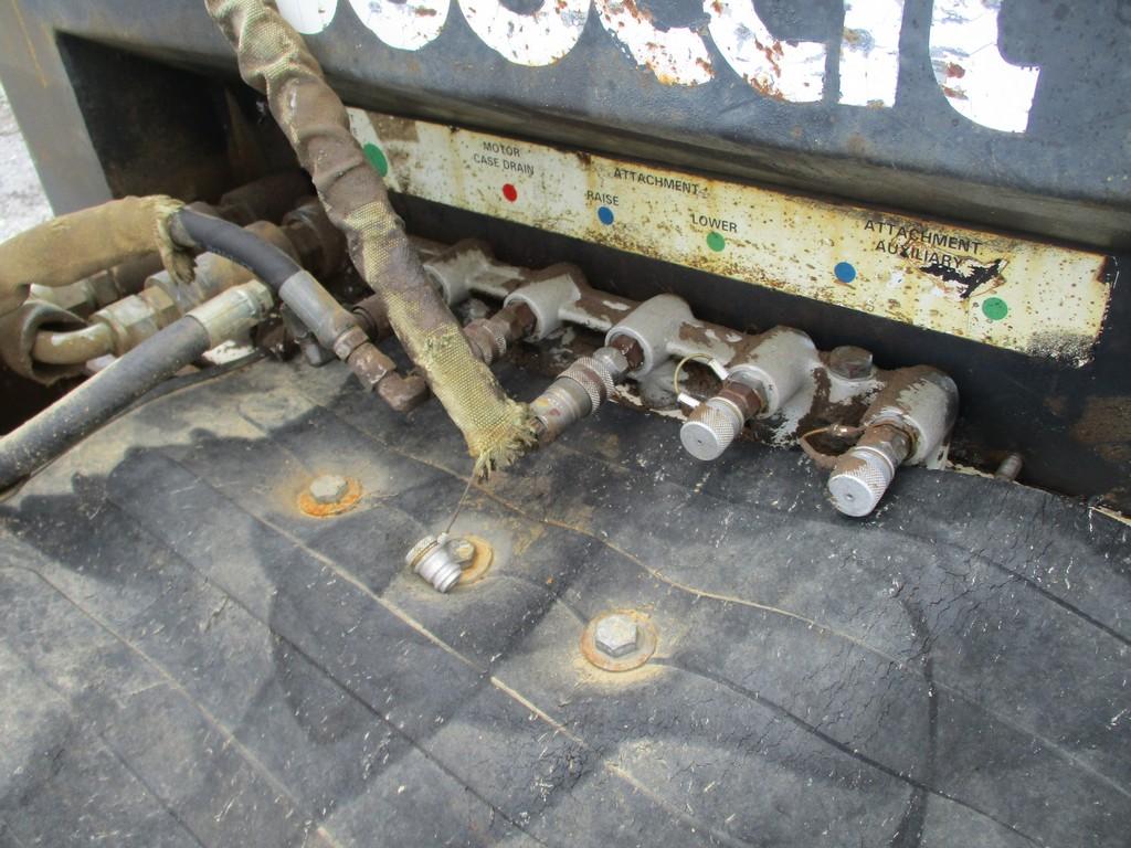 BOBCAT 3023 TRENCHER