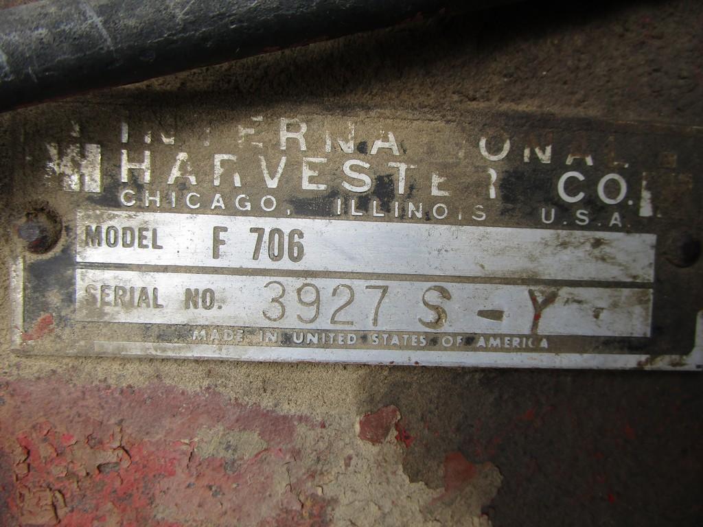 FARMALL 706 TRACTOR