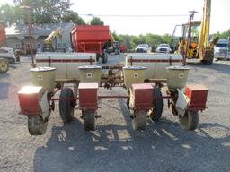 IH 4 ROW PLANTER