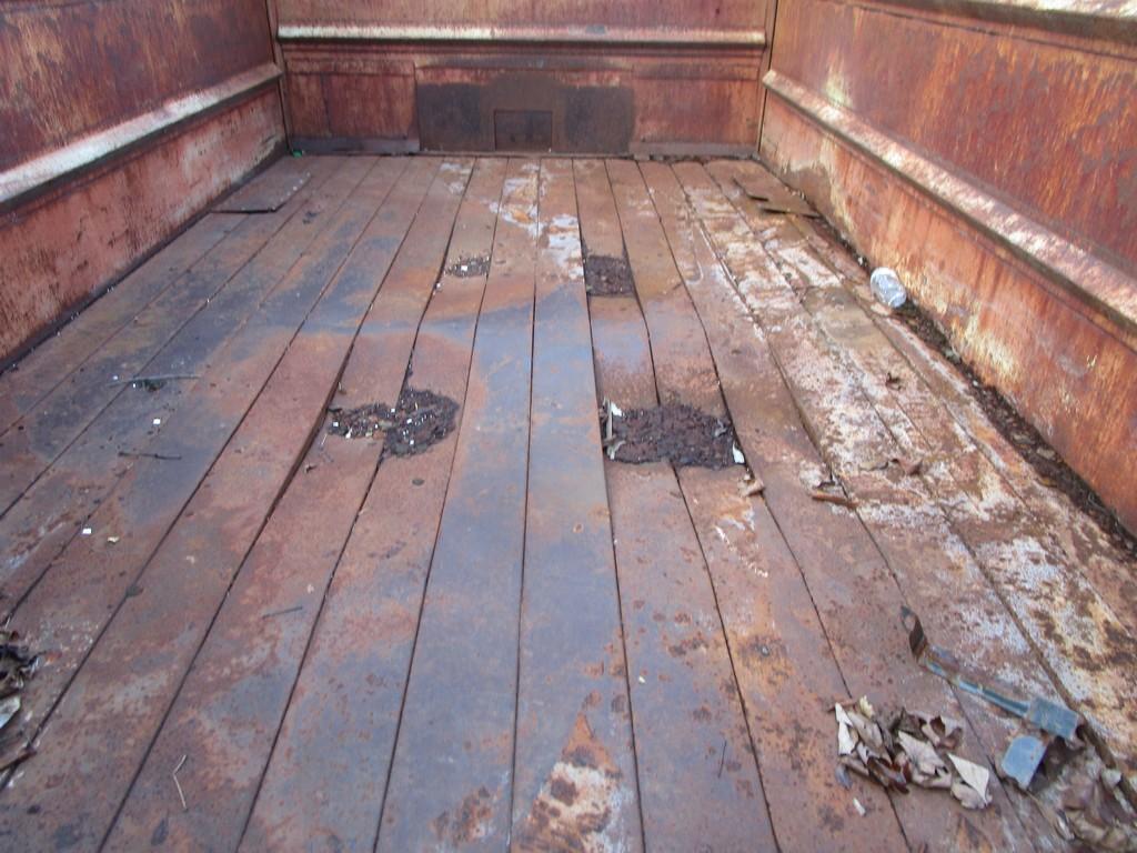 BUSHHOG DUMP WAGON