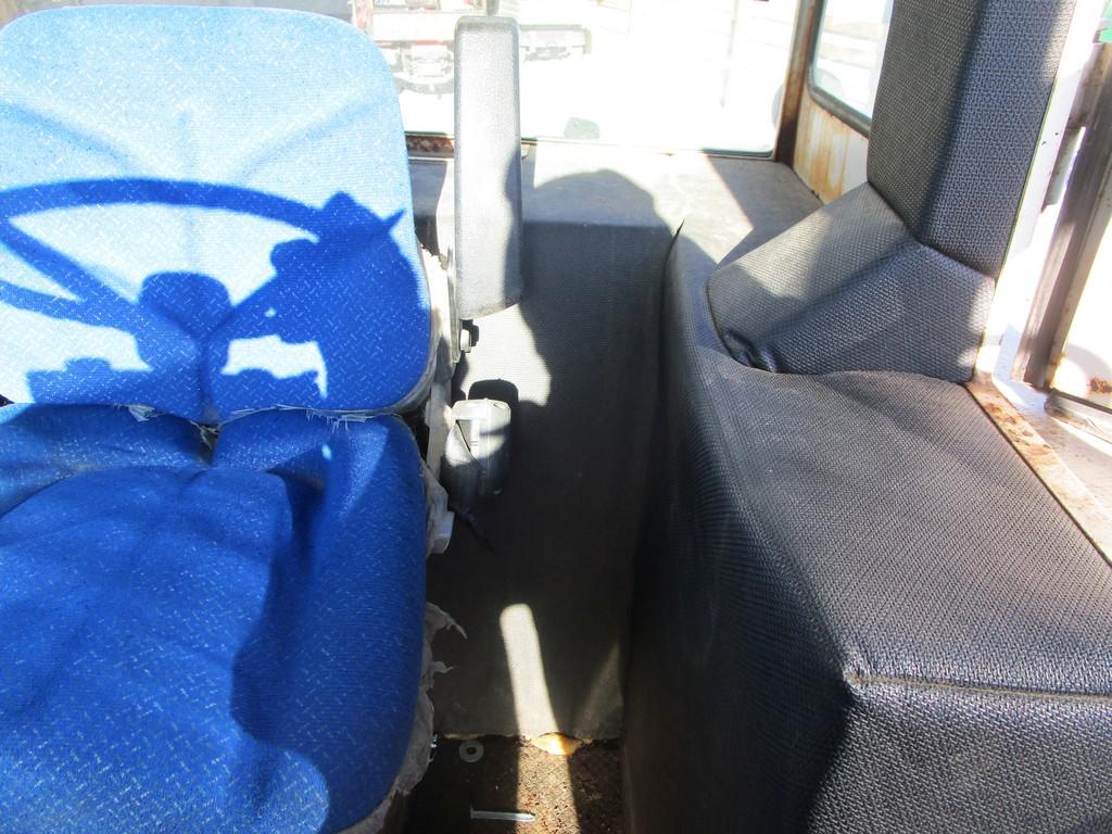 CASE 2390 TRACTOR CAB TRACTOR