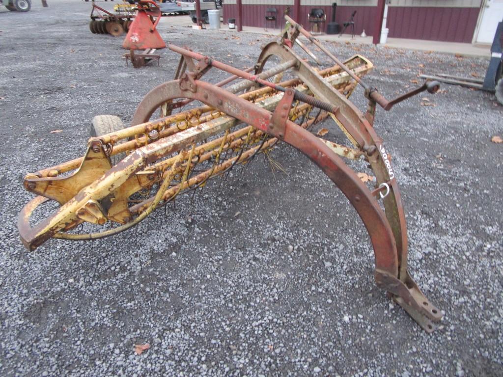 NEW HOLLAND 256 HITCH RAKE