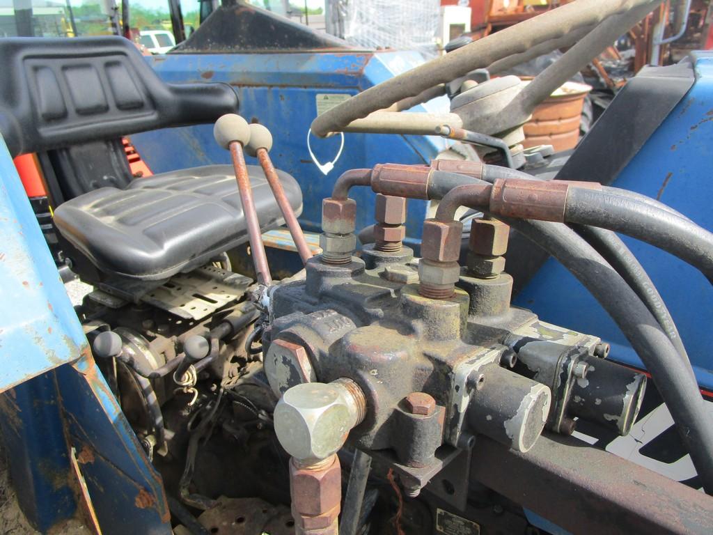 LONG 2610 WITH LOADER