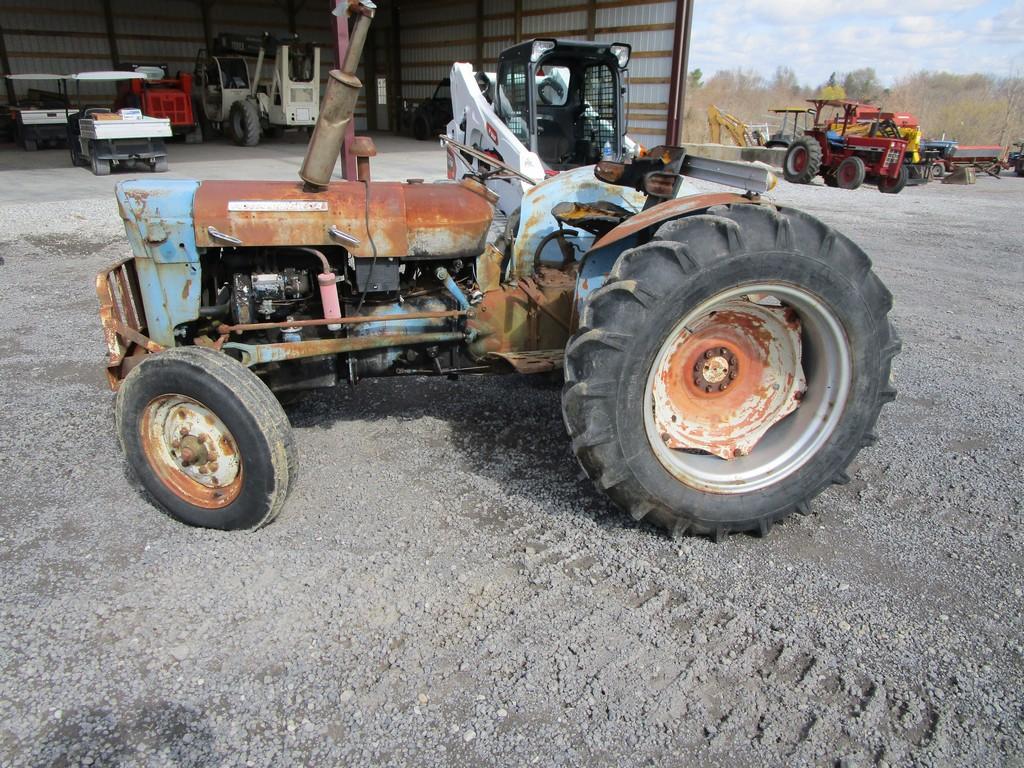 FORDSON DEXTA TRACTOR