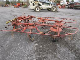 NEW HOLLAND 6 BASKET TEDDER