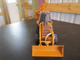 1/16 CASE 580E BACKHOE TOY