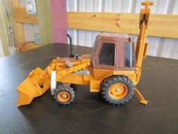 1/16 CASE 580E BACKHOE TOY