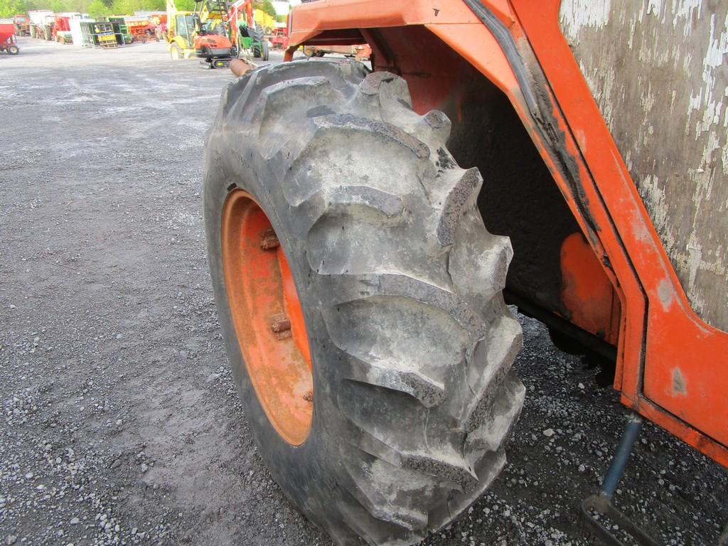 KUBOTA M4950DTF TRACTOR