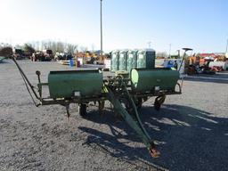 JOHN DEERE 1240 CORN PLANTER