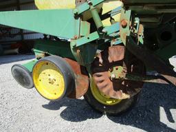 JOHN DEERE 7000 4-ROW PLANTER