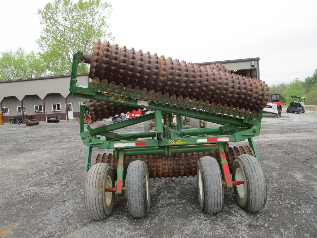 BRILLION 28' X FOLD PACKER