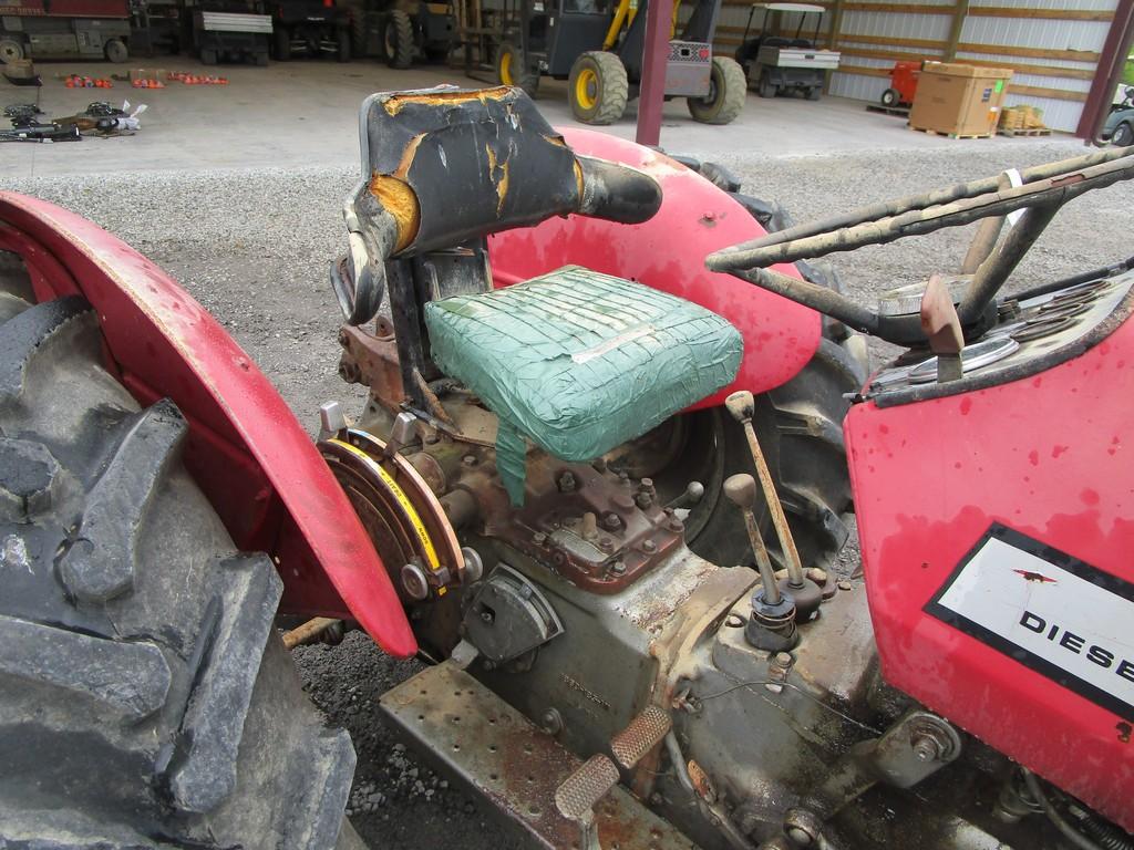 MASSEY FERGUSON 235 TRACTOR