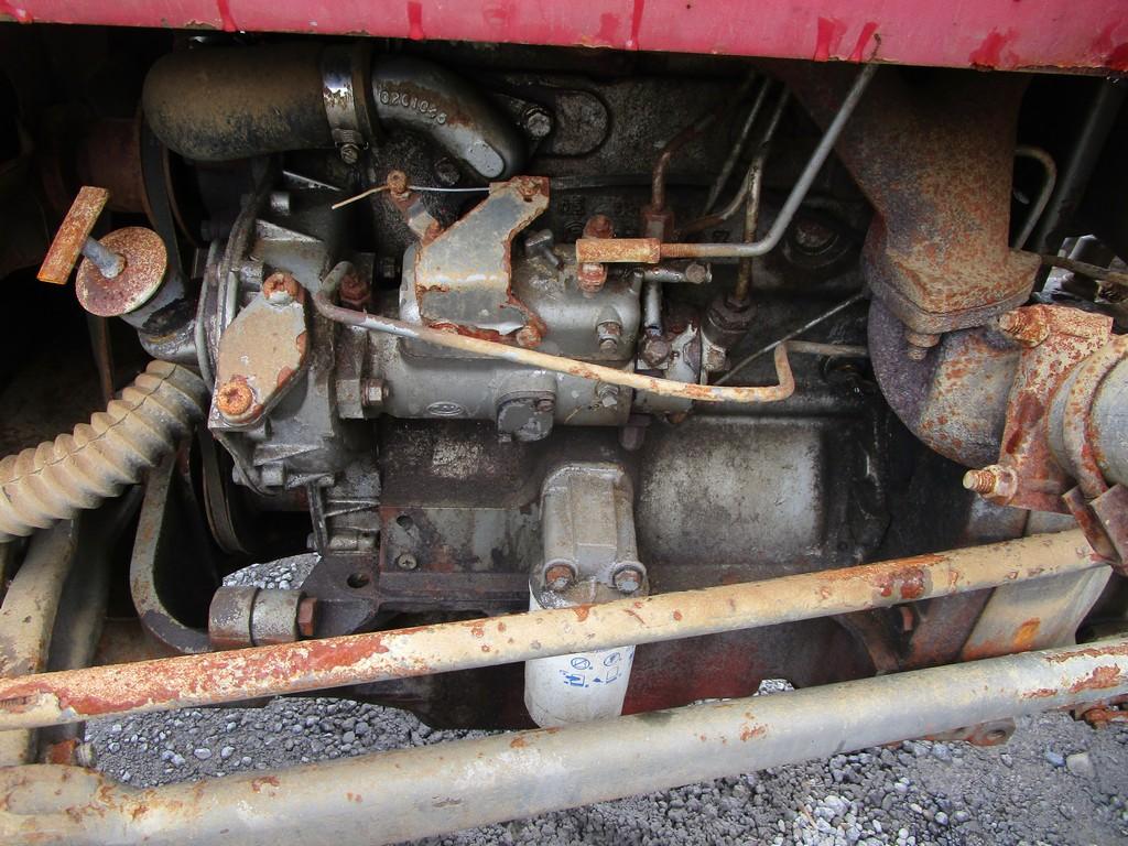 MASSEY FERGUSON 235 TRACTOR