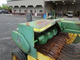 JOHN DEERE 337 SQ BALER