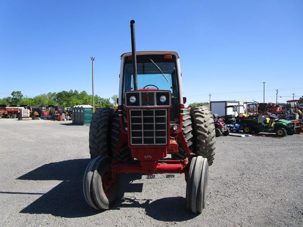 IH 1086 W DUALS