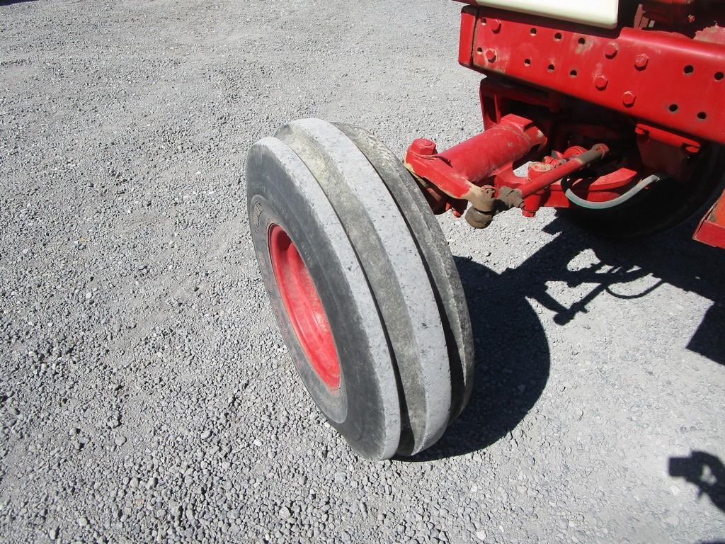 IH 1086 W DUALS