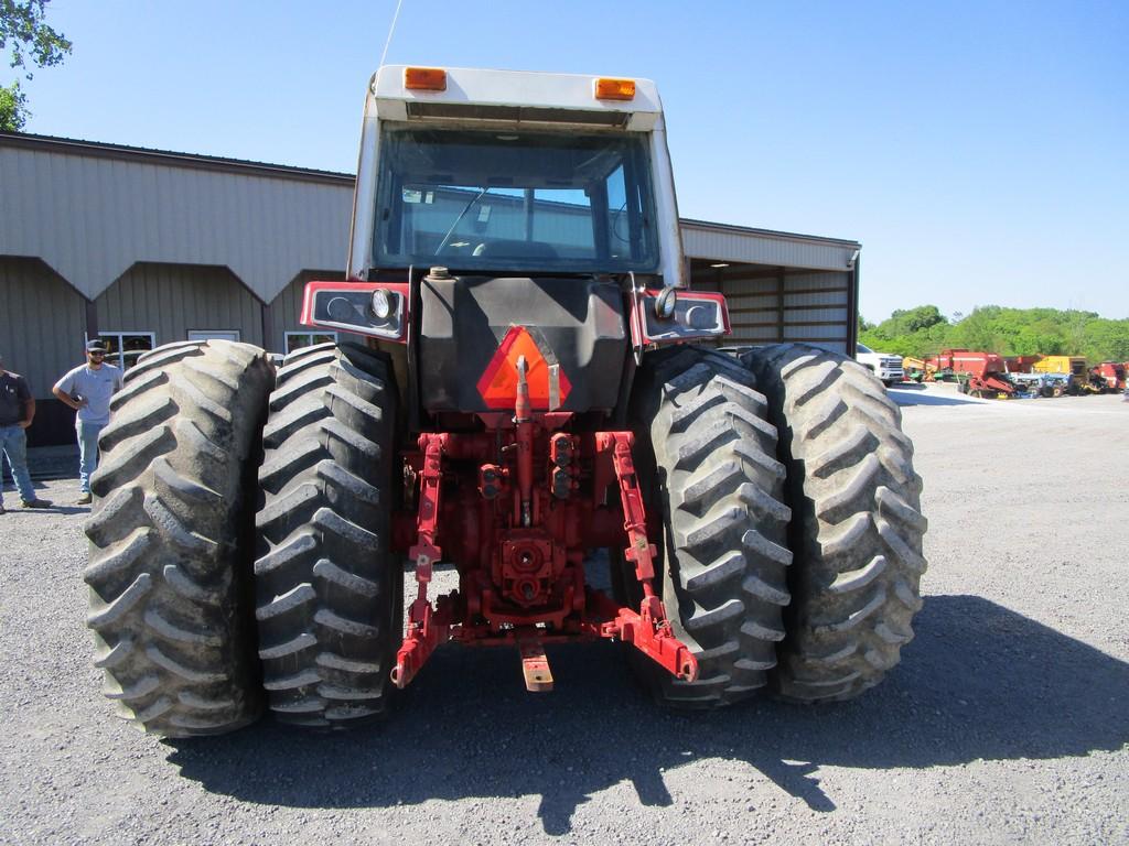 IH 1086 W DUALS