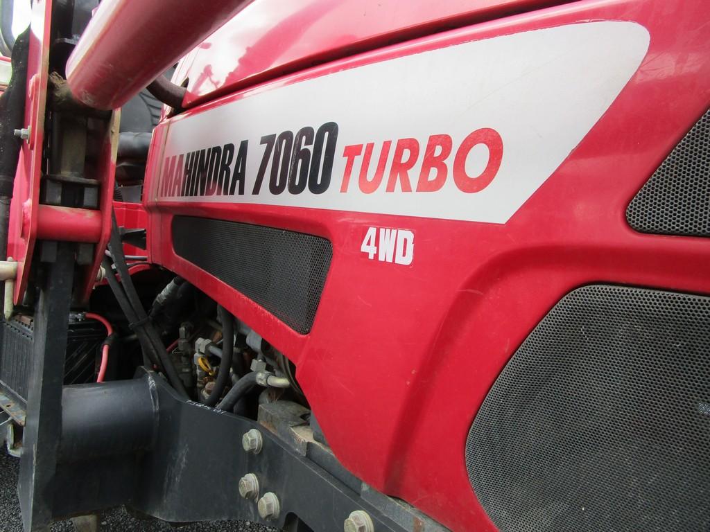 MAHINDRA 7060 TURBO TRACTOR W LOADER