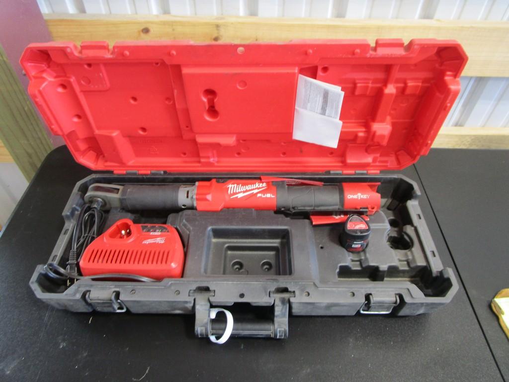 MILWALKEE M12 TORQUE WRENCH
