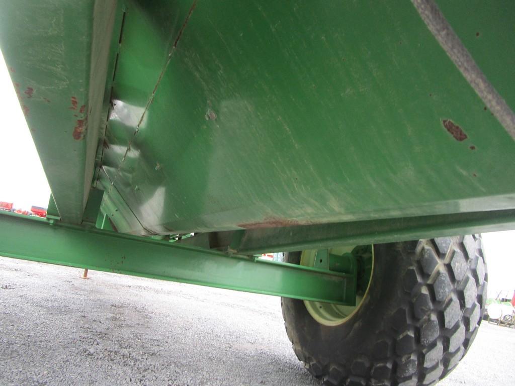 KILLBROS 1400 GRAIN CART