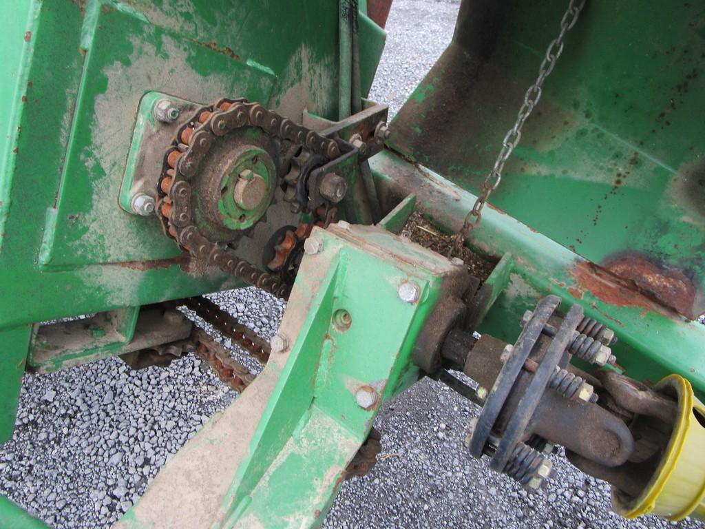 KILLBROS 1400 GRAIN CART