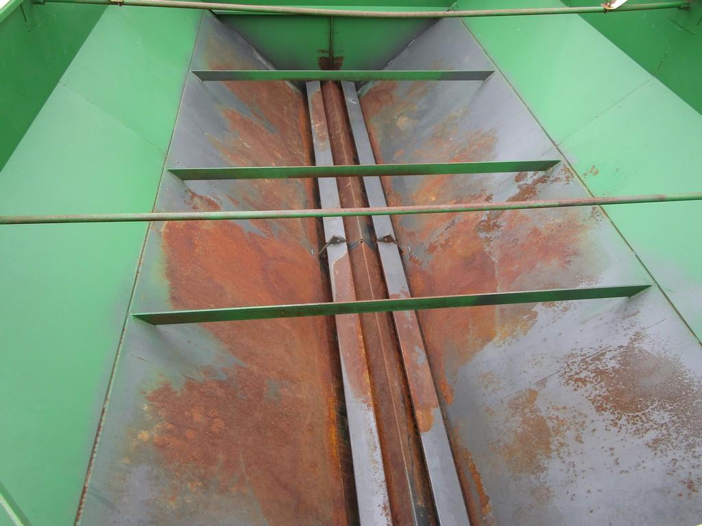 KILLBROS 1400 GRAIN CART