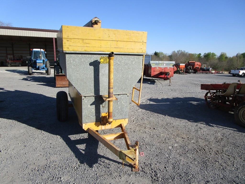 KNOEDLER FEED CART