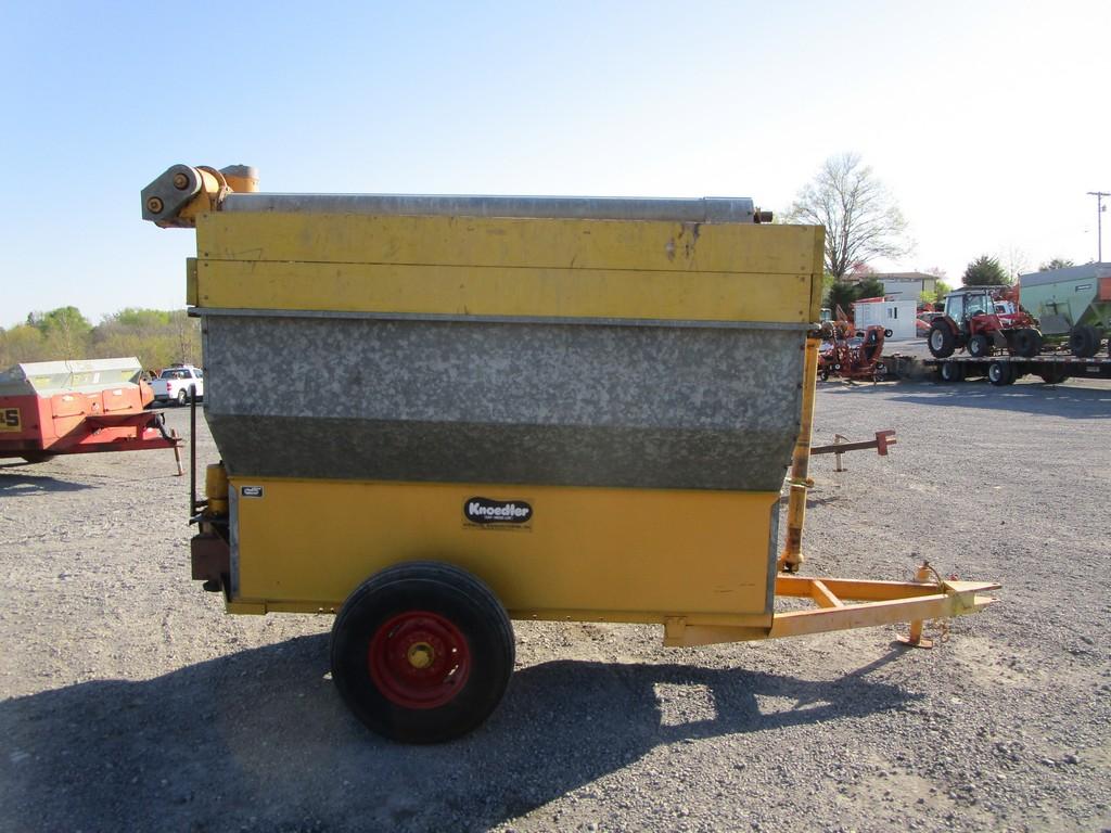 KNOEDLER FEED CART