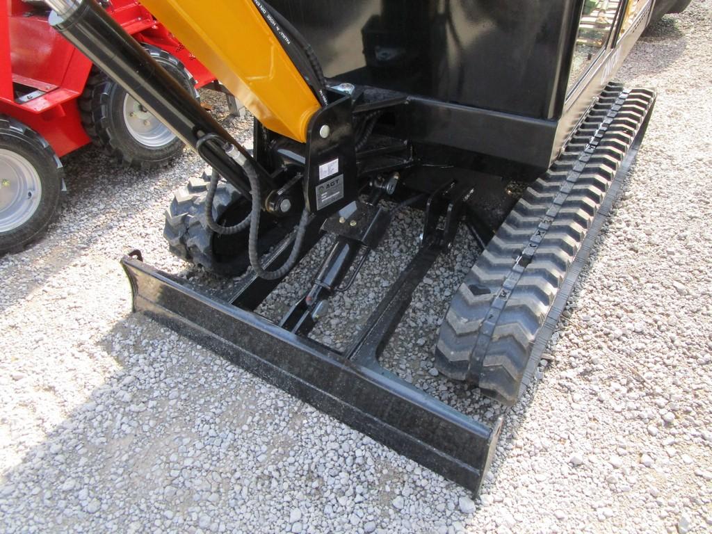 AGT QNT30 MINI EXCAVATOR