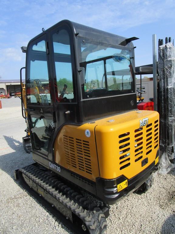 AGT QNT30 MINI EXCAVATOR