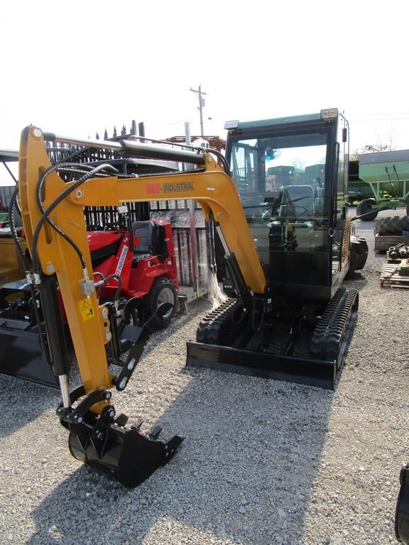 AGT QNT30 MINI EXCAVATOR
