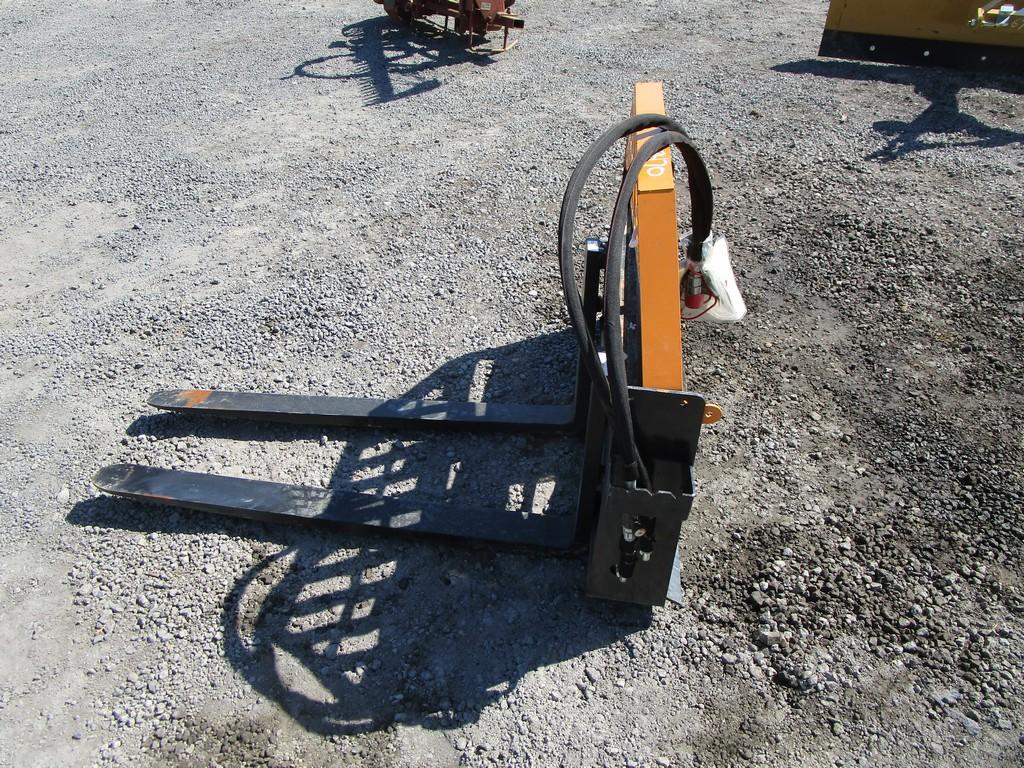 WOLVERINE UNUSED HYD SKIDSTEER PALLET FORKS