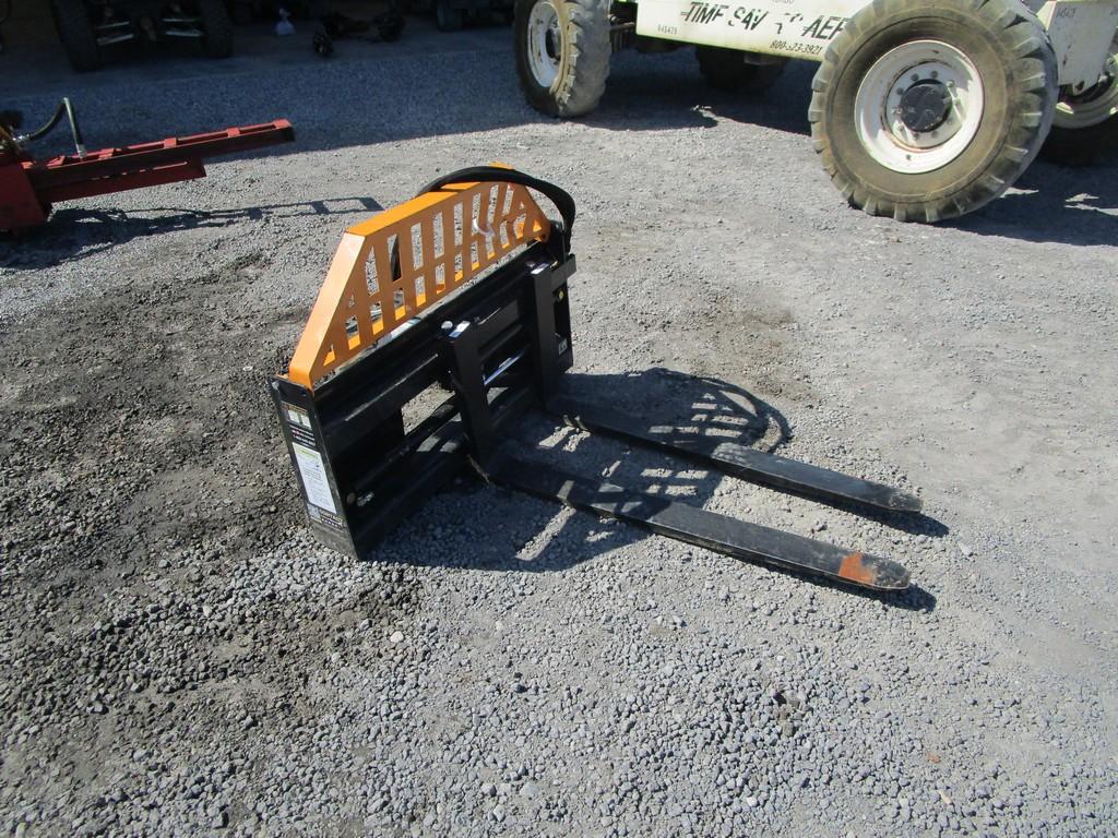 WOLVERINE UNUSED HYD SKIDSTEER PALLET FORKS