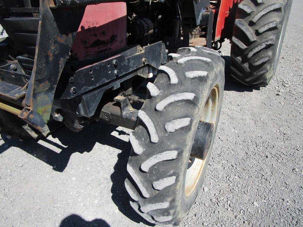 CASE IH 995 TRACTOR