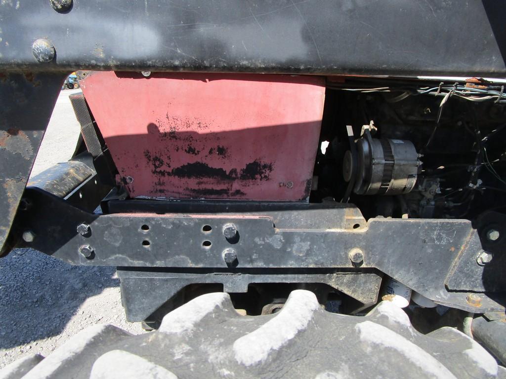 CASE IH 995 TRACTOR