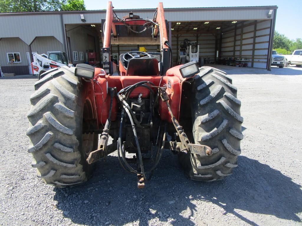 CASE IH 995 TRACTOR