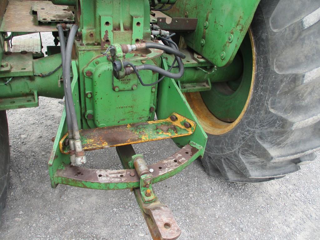 OLIVER 1800 STANDARD TRACTOR