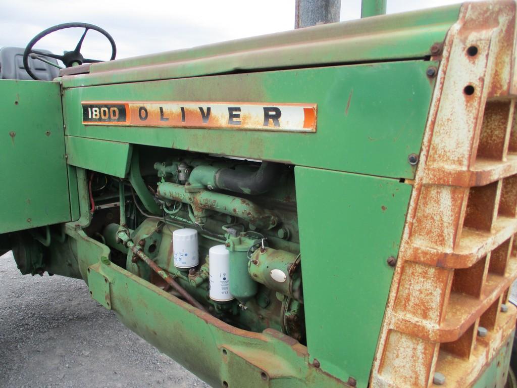 OLIVER 1800 STANDARD TRACTOR