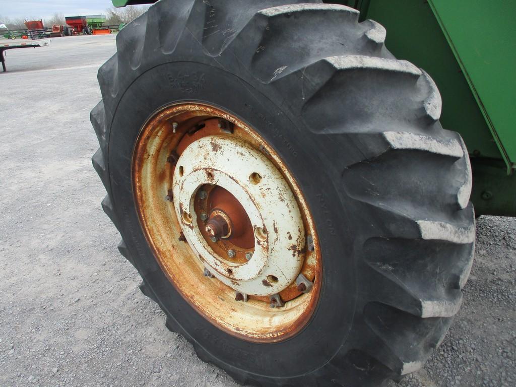 OLIVER 1800 STANDARD TRACTOR