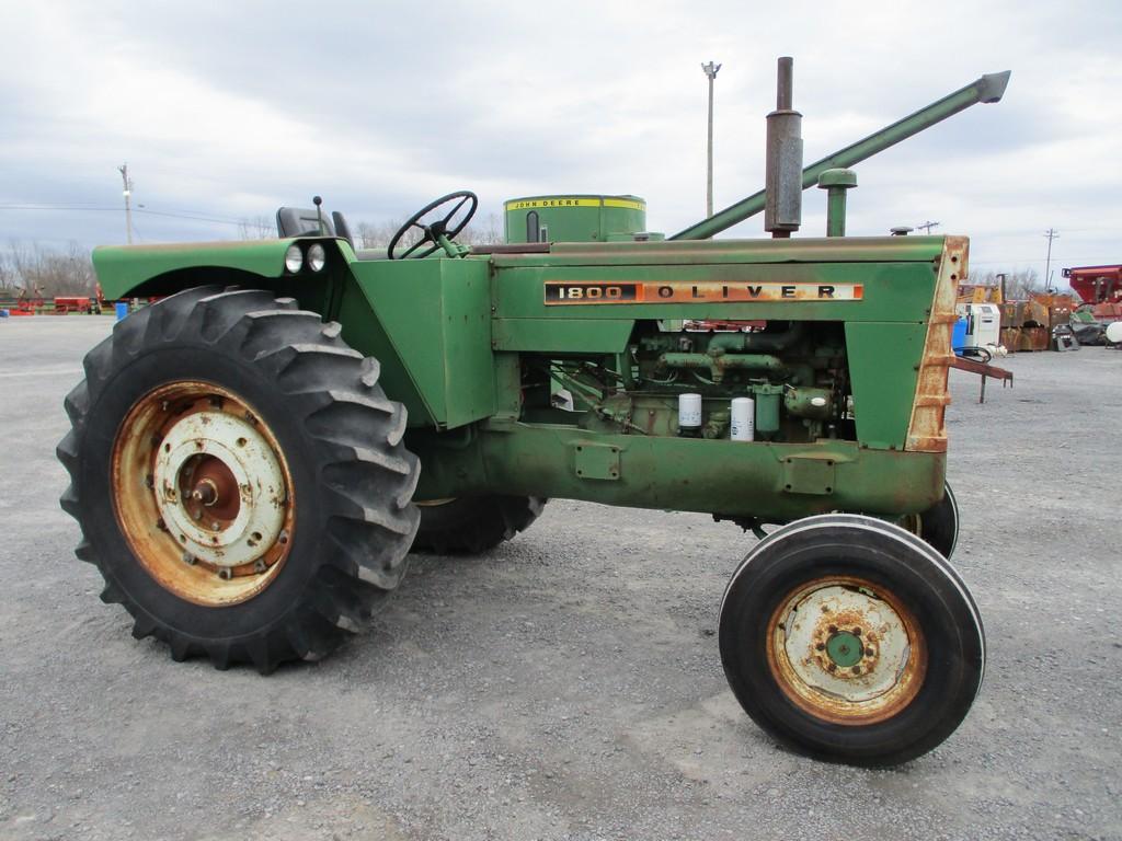 OLIVER 1800 STANDARD TRACTOR