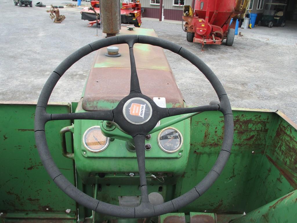 OLIVER 1800 STANDARD TRACTOR