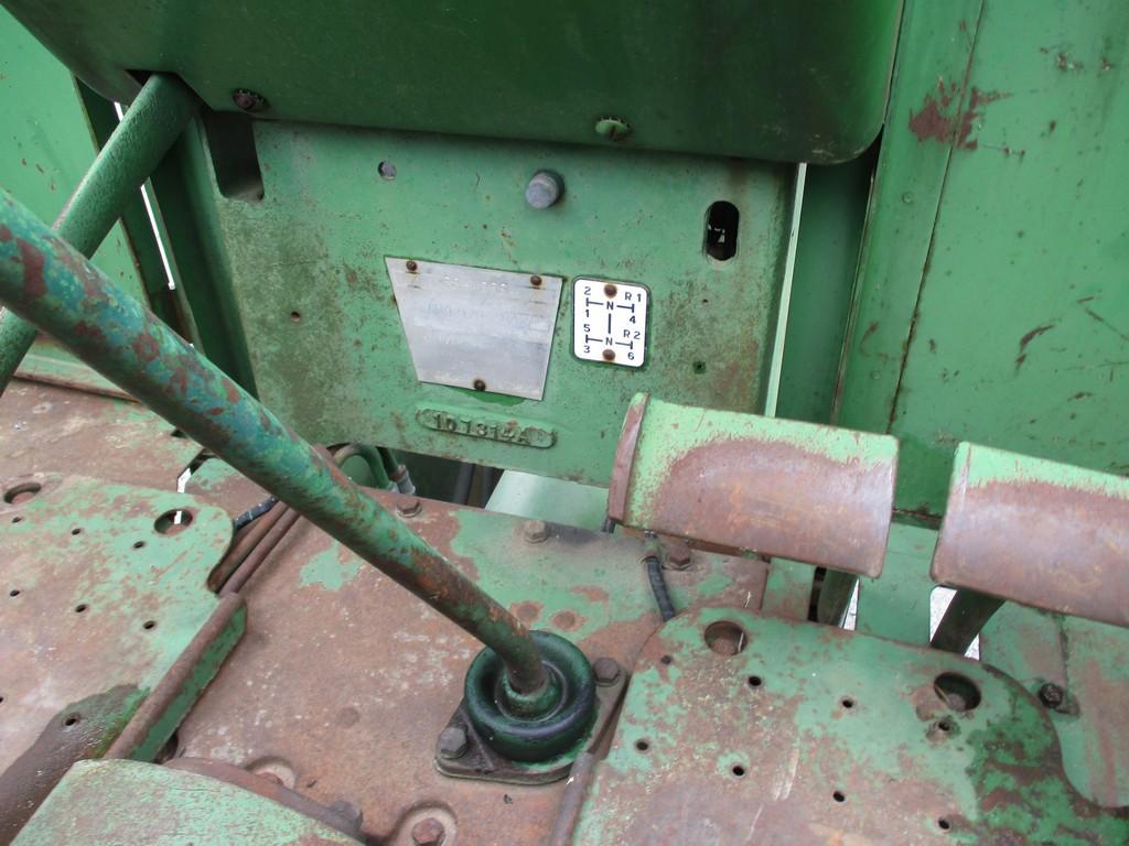 OLIVER 1800 STANDARD TRACTOR
