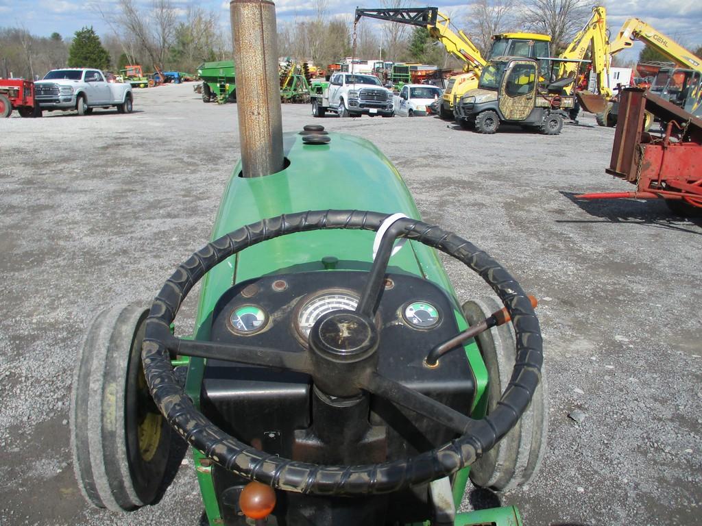 JOHN DEERE 2640 TRACTOR