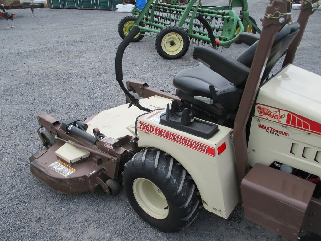 GRASSHOPPER 725D LAWN MOWER