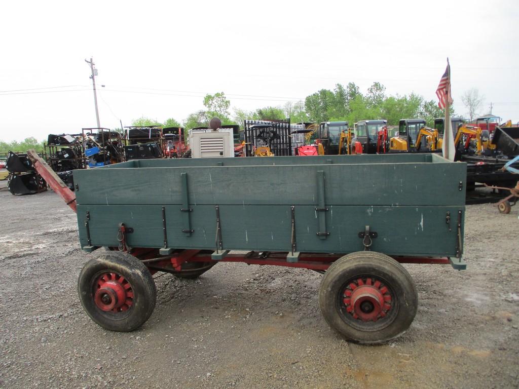 OLD WOODED WAGON