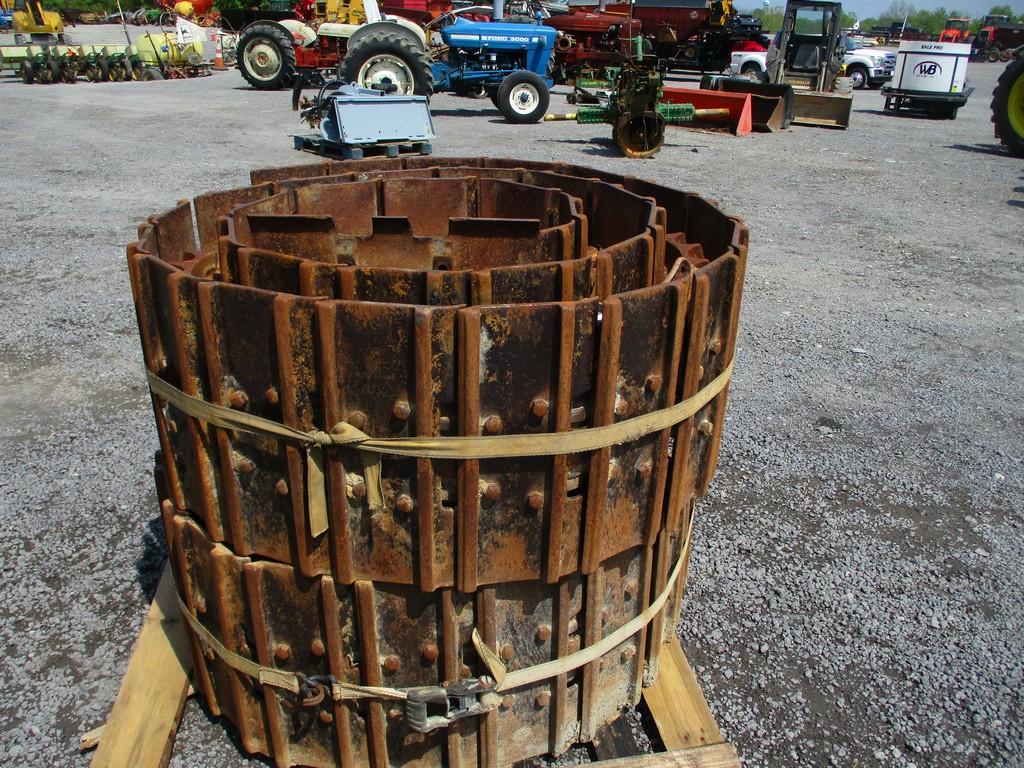 TRACKS FOR CAT 953C LOADER