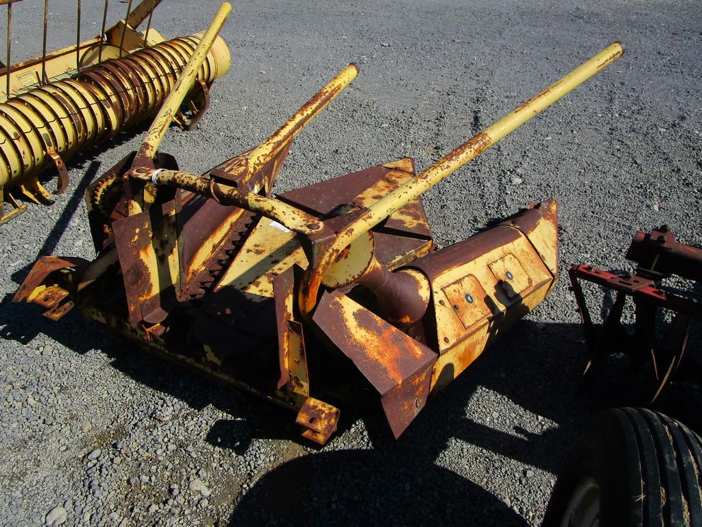 NEW HOLLAND 822 CORN HEAD
