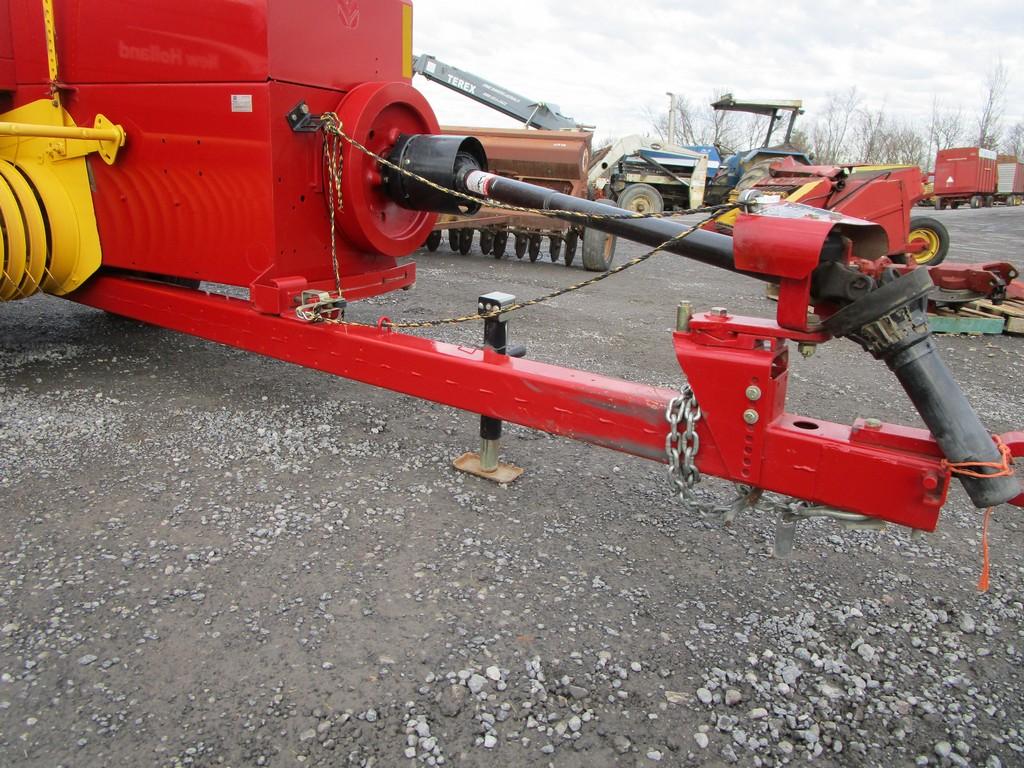 NEW HOLLAND 565 SQ BALER