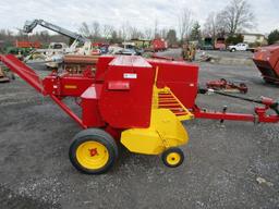NEW HOLLAND 565 SQ BALER