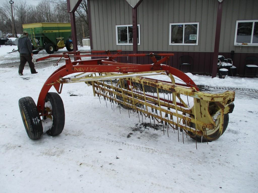 NEW HOLLAND 256 DOLLY RAKE